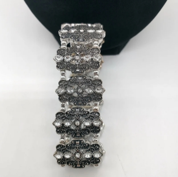 Plunder Designs Necklace Bracelet Earrings Honeysuckle Set Silver Rhinestones - Picture 4 of 12